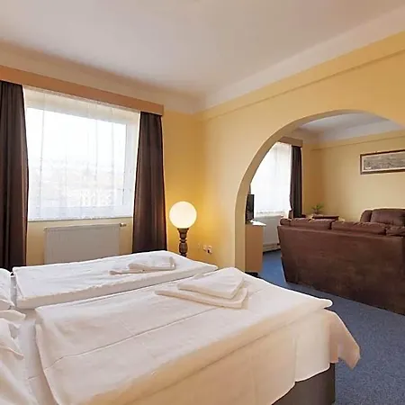 Belvedere Hotel